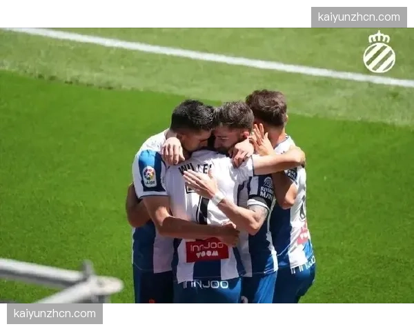 比赛实录：十人水晶宫顽强守平伯恩茅斯，主帅格拉斯纳首秀取分