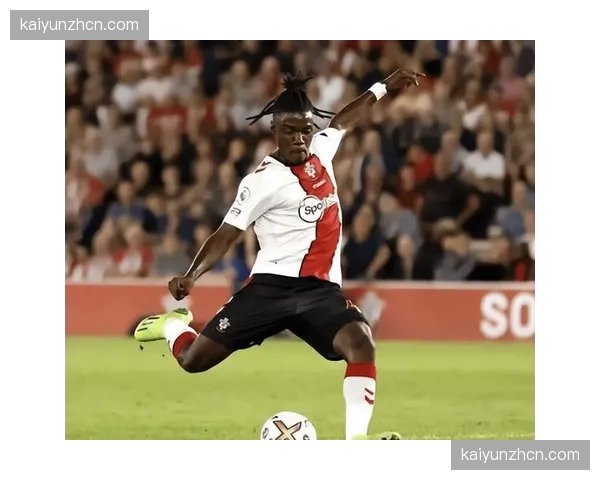 人物：从重伤到回归——切尔西中场拉维亚的漫长康复之路