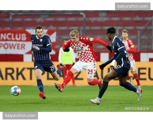 比尼亚斯双响炮，皇家奥维耶多客场3-0横扫塞尔塔